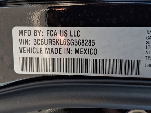 Used 2025 RAM 2500 Laramie AWD/4WD image 35