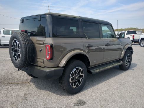 New 2026 Ford Bronco Outer Banks image 3