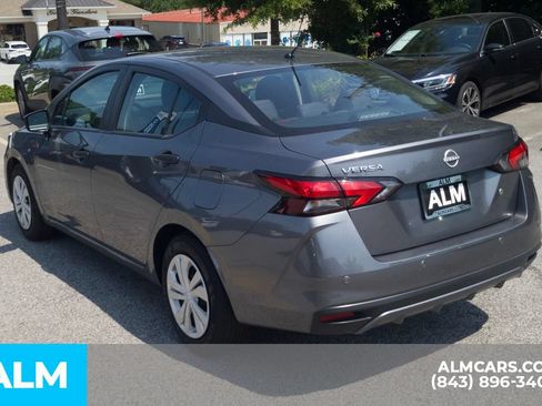 Used 2025 Nissan Versa S FWD image 9