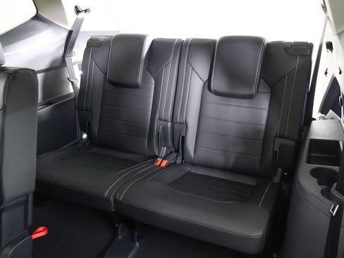 Used 2026 Volkswagen Atlas SEL AWD/4WD image 42