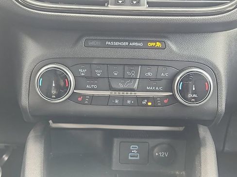 Certified 2023 Ford Escape ST-Line AWD/4WD image 18