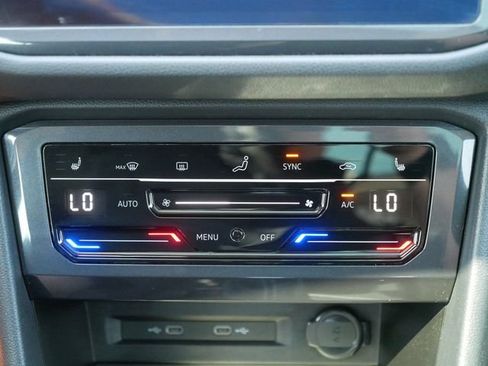 Certified 2022 Volkswagen Tiguan SE AWD/4WD image 29