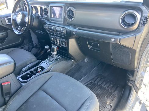 Used 2022 Jeep Gladiator Sport AWD/4WD image 23