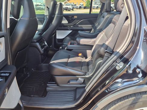Used 2020 Lincoln Aviator Reserve w/ Equipment Group 201A image 16