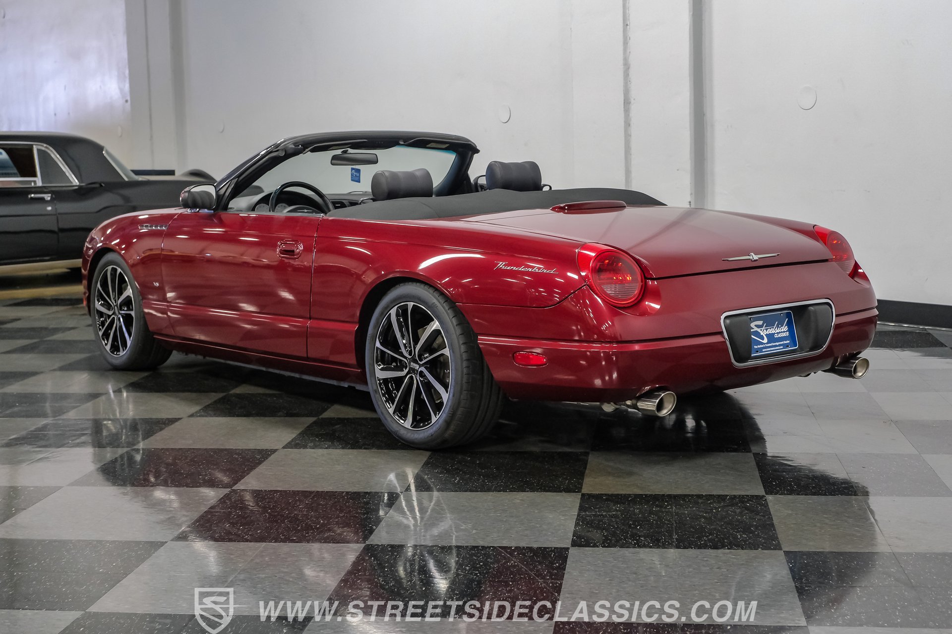 Used 2004 Ford Thunderbird RWD image 10