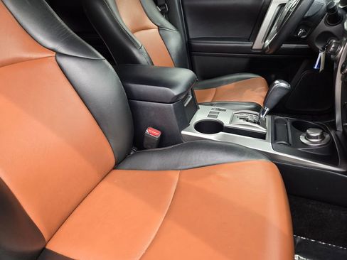 Used 2017 Toyota 4Runner 4WD image 14