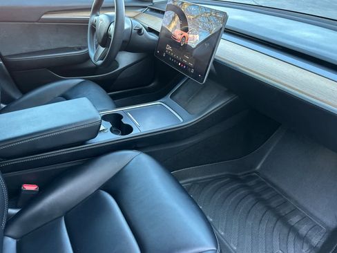 Used 2022 Tesla Model 3 Long Range image 16