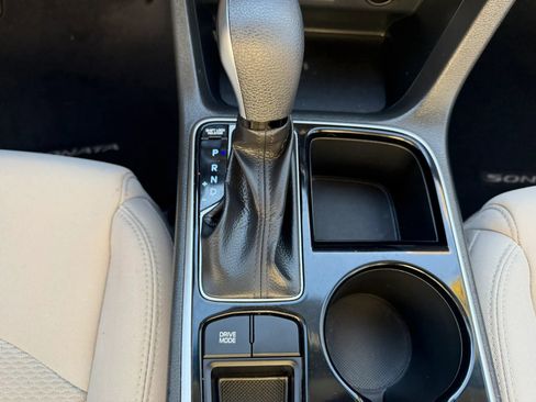 Used 2018 Hyundai Sonata SE image 13