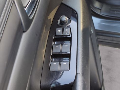 Used 2019 MAZDA CX-5 Touring image 16