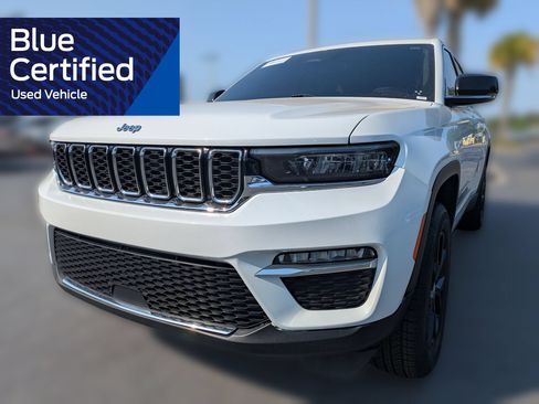 Used 2023 Jeep Grand Cherokee Limited AWD/4WD image 10