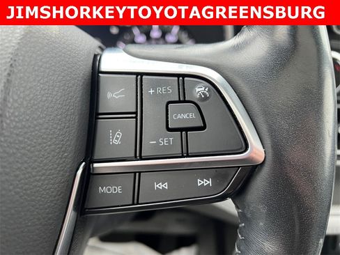 Used 2021 Toyota Highlander Limited image 23