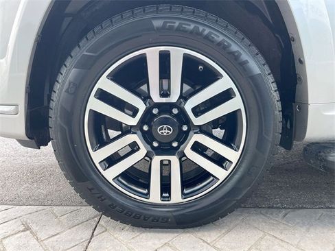 Used 2021 Toyota 4Runner Limited image 33