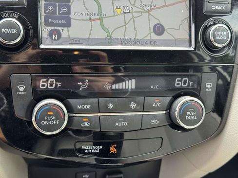 Used 2018 Nissan Rogue Sport SL AWD/4WD image 26