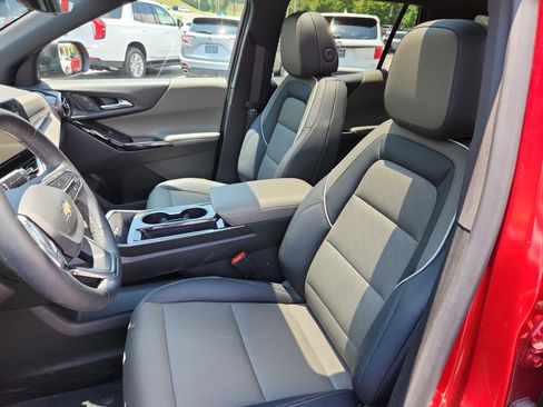 Used 2025 Chevrolet Equinox LT w/ Convenience Package II FWD image 12