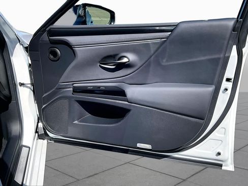 Certified 2024 Lexus ES 350 w/ Accessory Package (Z1) FWD image 21