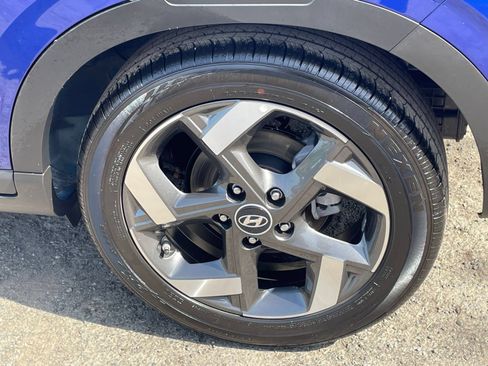 Used 2025 Hyundai Venue SEL FWD image 30