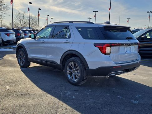 New 2026 Ford Explorer Active w/ Active Comfort Package image 3