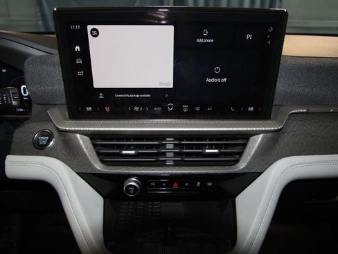 Used 2025 Ford Explorer Platinum w/ Ultimate Package RWD image 16
