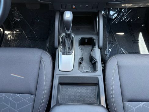 Used 2025 Nissan Frontier SV RWD image 24