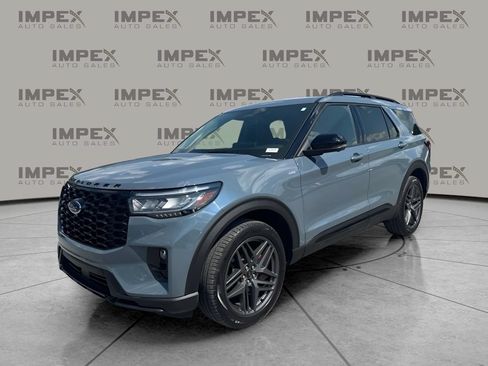 Used 2025 Ford Explorer ST-Line w/ Premium Package AWD/4WD image 1
