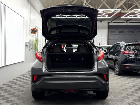 Used 2018 Toyota C-HR XLE image 13