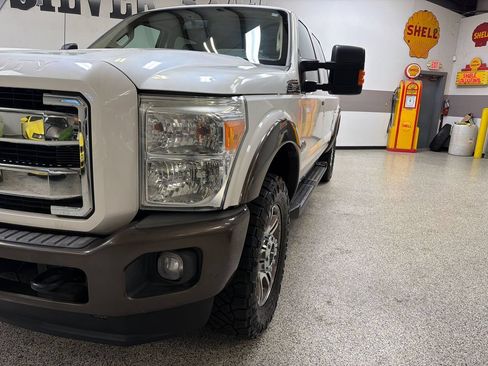 Used 2015 Ford F250 King Ranch w/ FX4 Off-Road Package AWD/4WD image 11