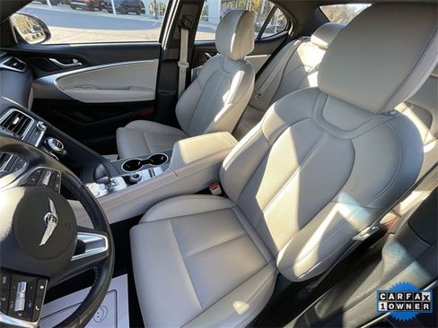 Used 2023 Genesis G70 2.0T image 15