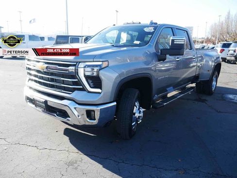Used 2025 Chevrolet Silverado 3500 LTZ w/ LTZ Plus Package image 3