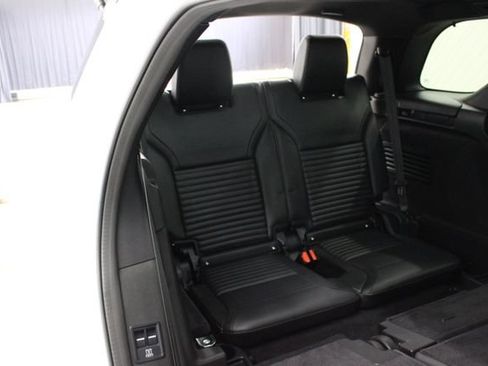 Used 2023 Land Rover Discovery S R-Dynamic AWD/4WD image 68