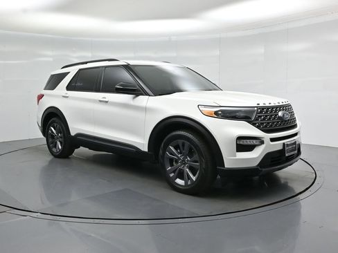 Used 2023 Ford Explorer XLT w/ Equipment Group 202A RWD image 56