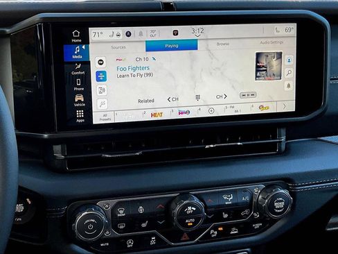 New 2025 Jeep Gladiator Sport image 7