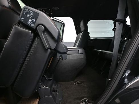 Used 2015 Lincoln Navigator 4WD image 38