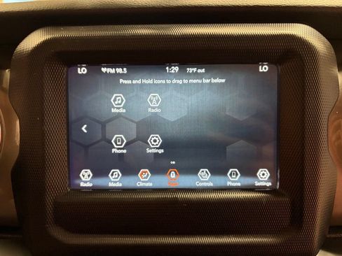 Used 2018 Jeep Wrangler Unlimited Sahara w/ Cold Weather Group AWD/4WD image 15