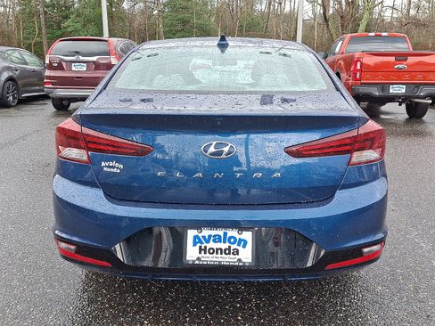 Used 2019 Hyundai Elantra SEL image 9