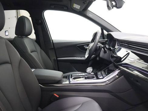 Used 2025 Audi Q7 3.0T Premium w/ Convenience Package AWD/4WD image 21