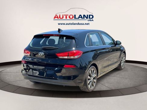 Used 2018 Hyundai Elantra GT w/ Style Package 02 FWD image 4