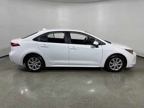 Used 2026 Toyota Corolla LE FWD image 2