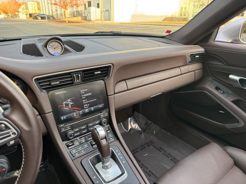 Used 2019 Porsche 911 image 49