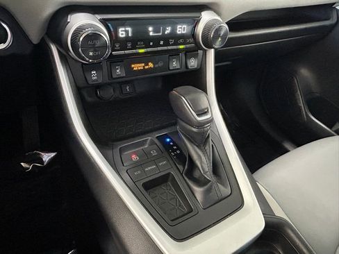 Used 2020 Toyota RAV4 XLE Premium image 20