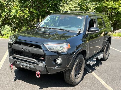 Used 2021 Toyota 4Runner Venture AWD/4WD image 3