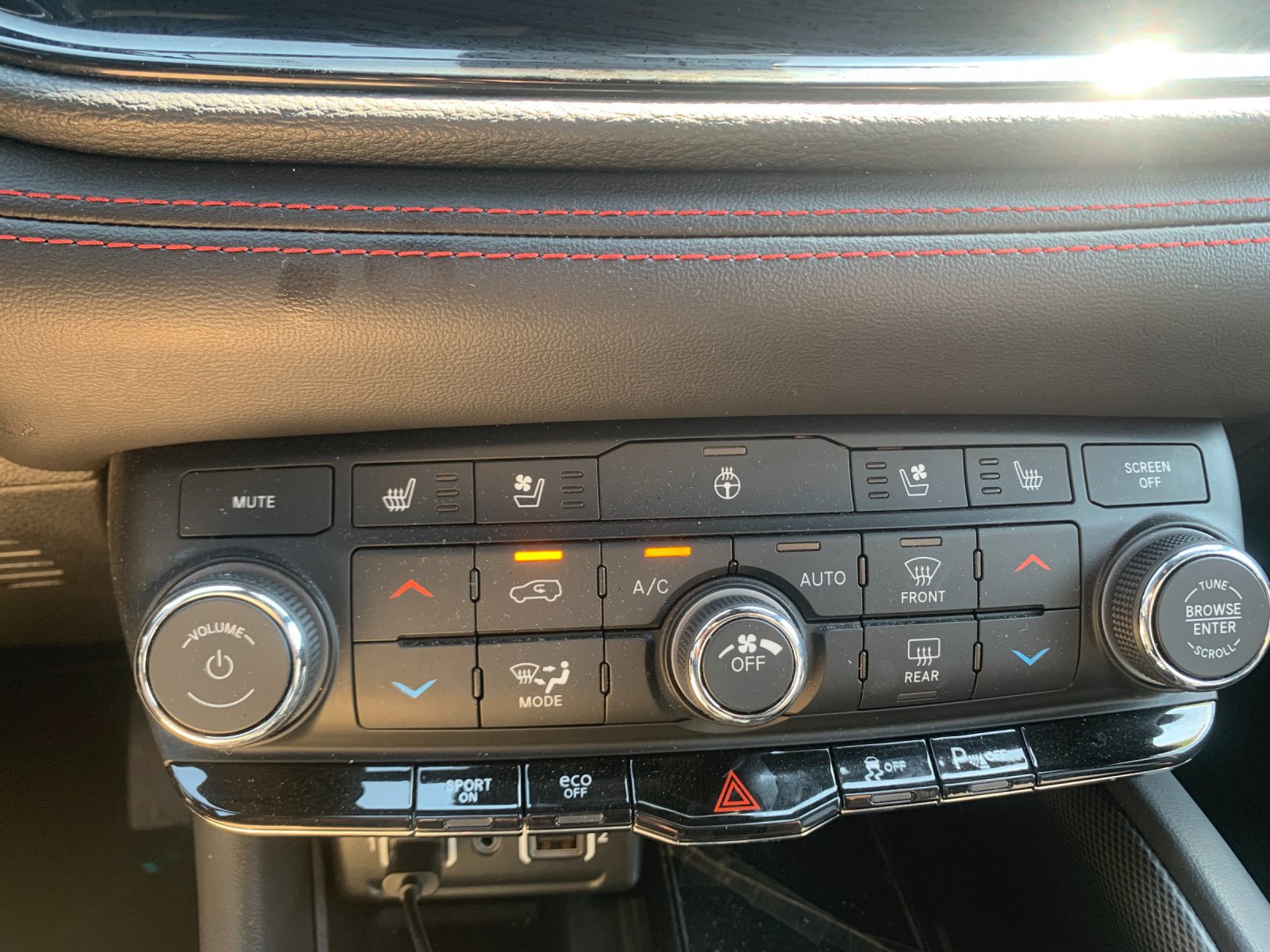 Used 2025 Dodge Durango R/T AWD/4WD image 26