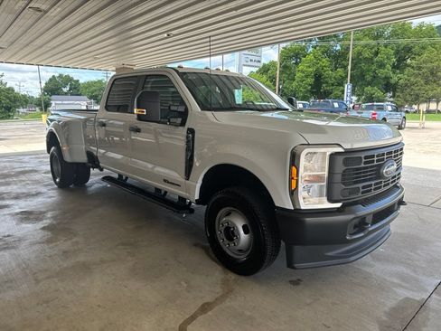 Used 2025 Ford F350 XL w/ XL Driver Assist Package AWD/4WD image 3