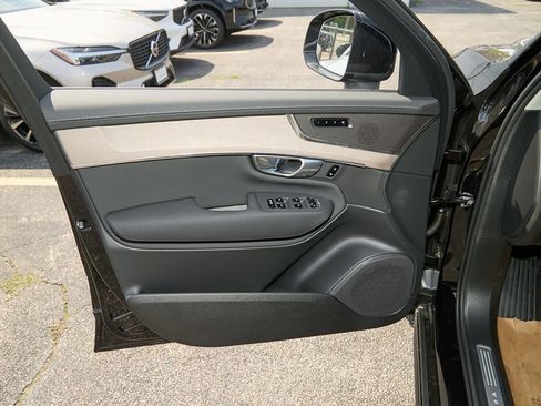 New 2025 Volvo XC90 B6 Plus w/ Protection Package image 9