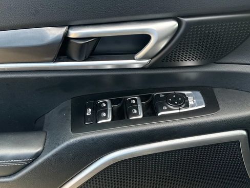 Used 2025 Kia Telluride S FWD image 26