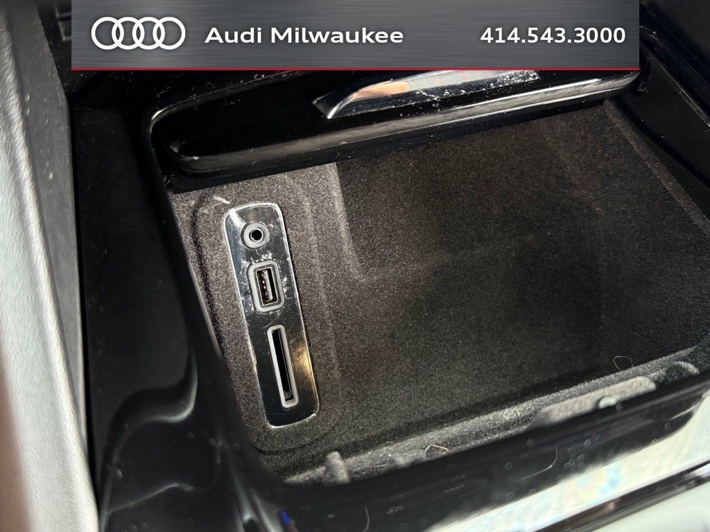 Used 2021 Maserati Levante AWD/4WD image 26