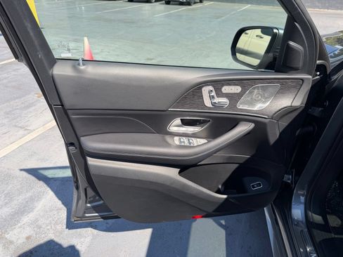 Used 2025 Mercedes-Benz GLS 450 4MATIC w/ AMG Line Exterior image 10