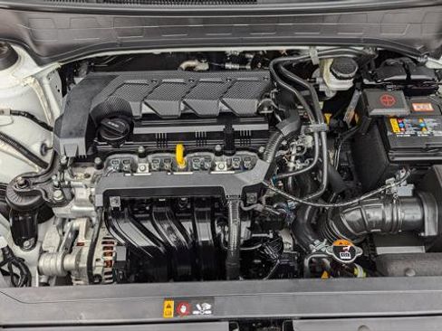 Used 2024 Hyundai Venue SEL image 30