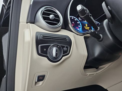 Certified 2022 Mercedes-Benz GLC 300 GLC 300 image 8