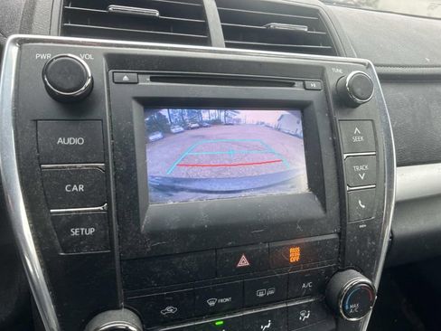 Certified 2016 Toyota Camry SE image 18