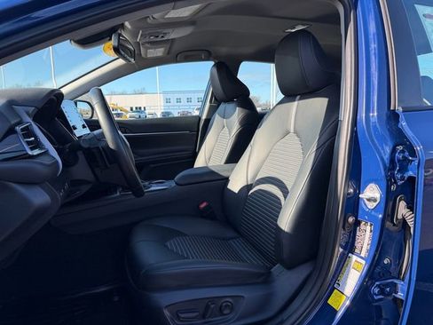 Certified 2023 Toyota Camry SE w/ Convenience Package image 14